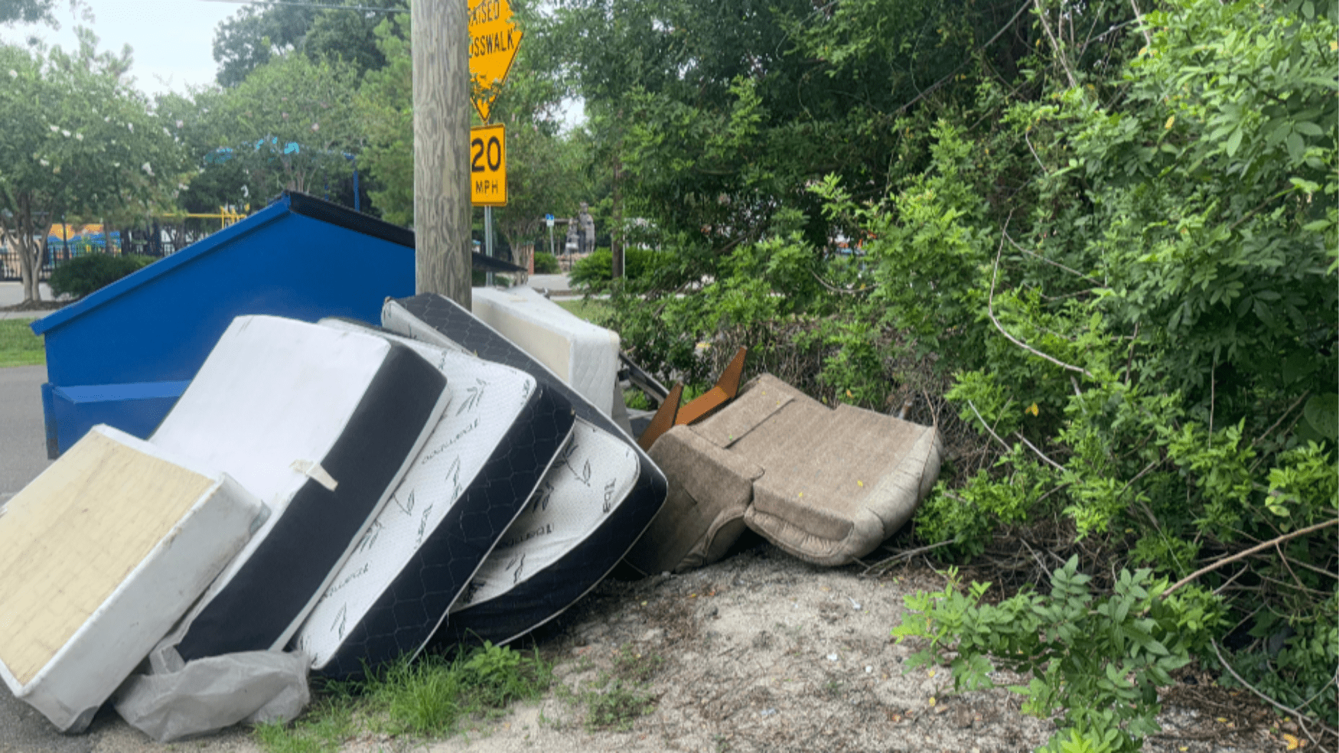 Commercial junk removal